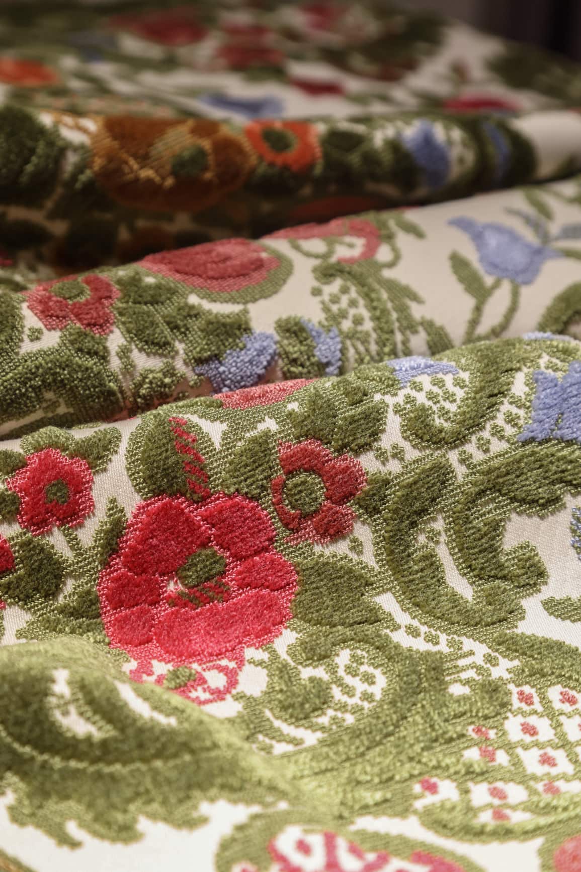 JBL Jacquard Beludru Kustomisasi Warna-warni Bunga Sampel Gratis Potong-Tumpuk Kain Tekstil Rumah Mewah untuk Sofa